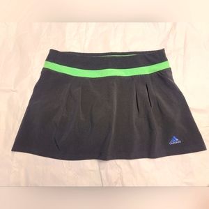 ADIDAS Climate Built-in Brief Athletic Skirt Size Small.